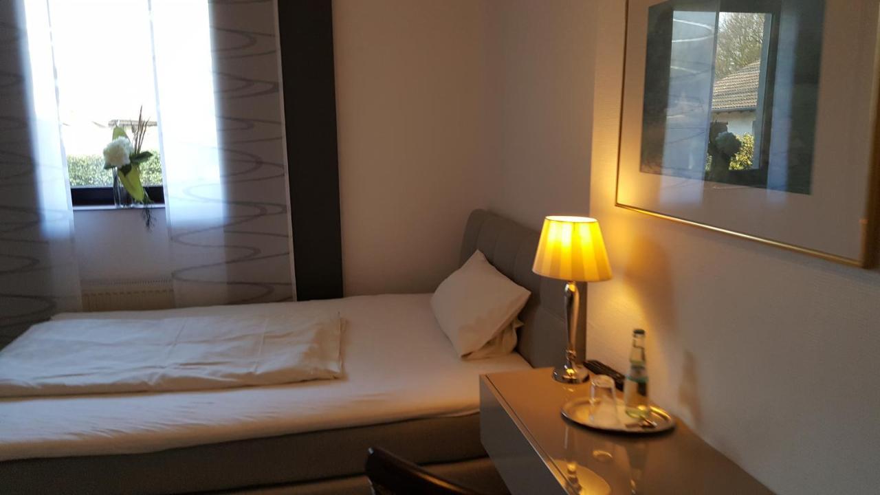 Landhotel Linden Am Venekotensee Niederkrüchten Екстериор снимка