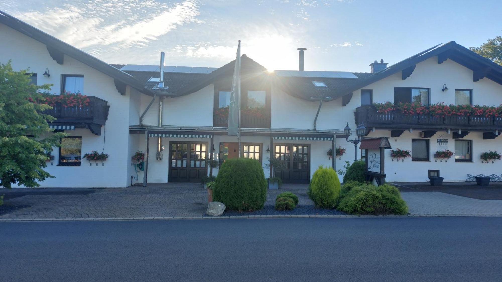 Landhotel Linden Am Venekotensee Niederkrüchten Екстериор снимка